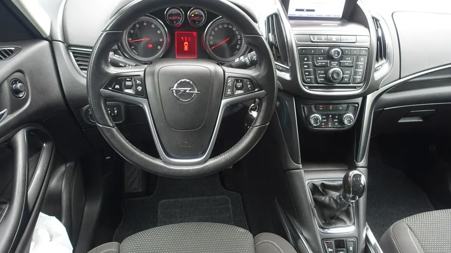 OPEL Zafira -