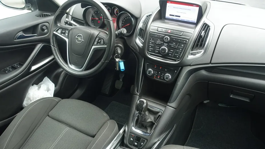 OPEL Zafira -