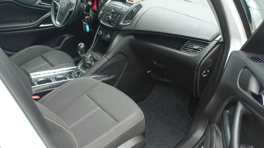 OPEL Zafira -