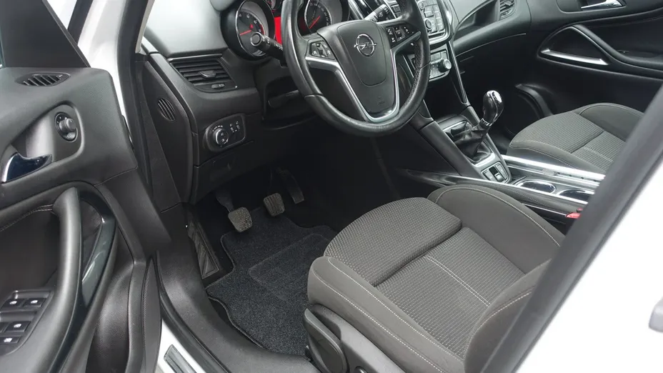 OPEL Zafira -