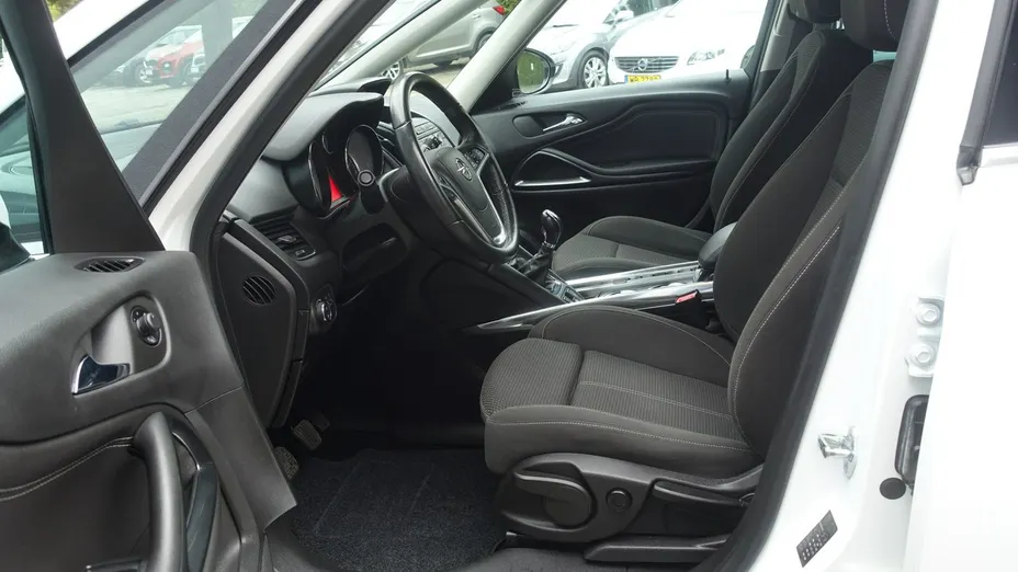 OPEL Zafira -