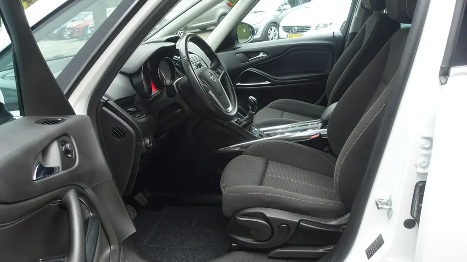 OPEL Zafira -