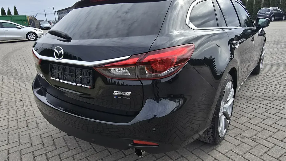 MAZDA 6 -
