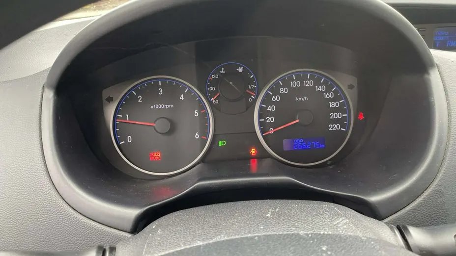 HYUNDAI i20 -