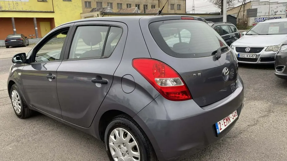 HYUNDAI i20 -