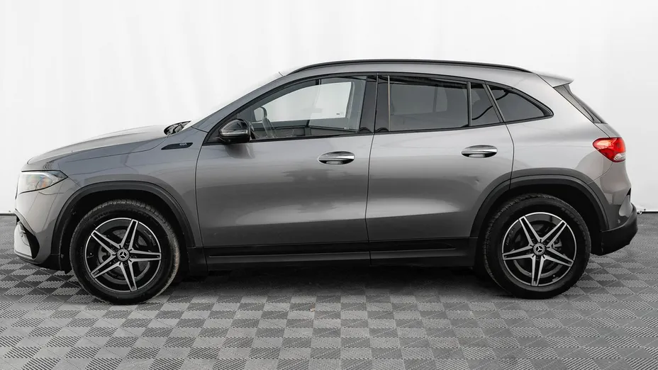 MERCEDES-BENZ EQA -