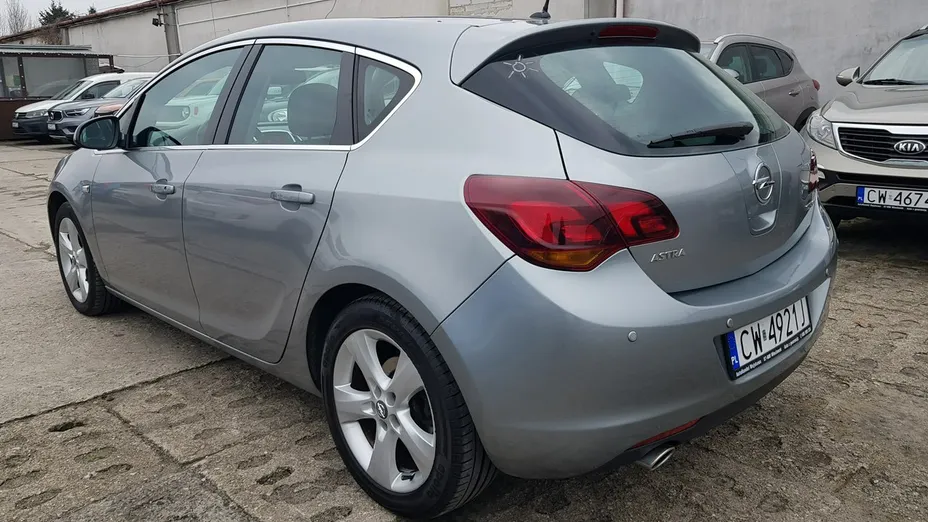 OPEL Astra -