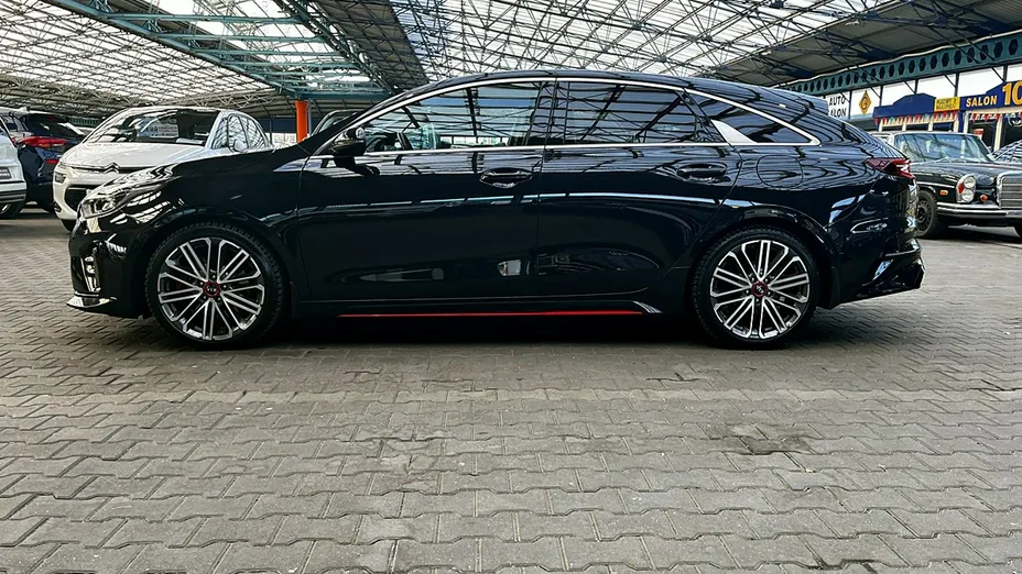 KIA ProCeed -
