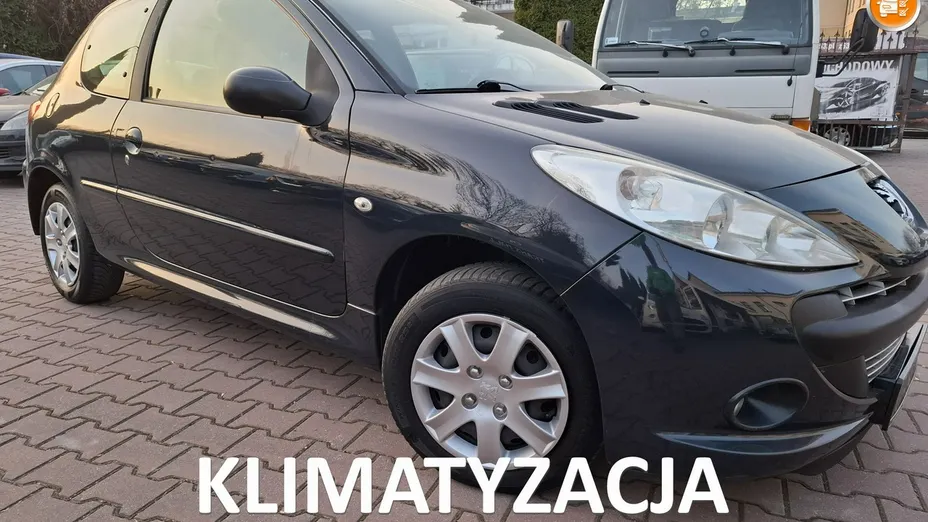 PEUGEOT 206+ -