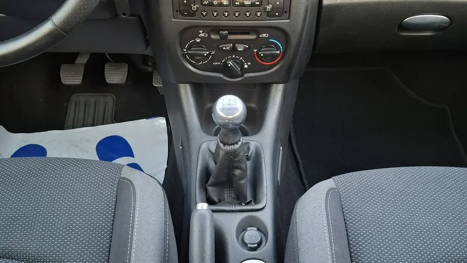 PEUGEOT 206+ -
