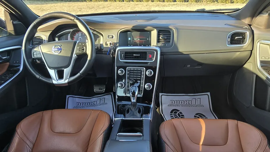 VOLVO S60 -