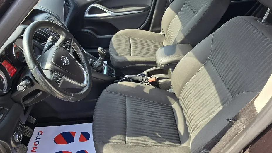 OPEL Zafira -