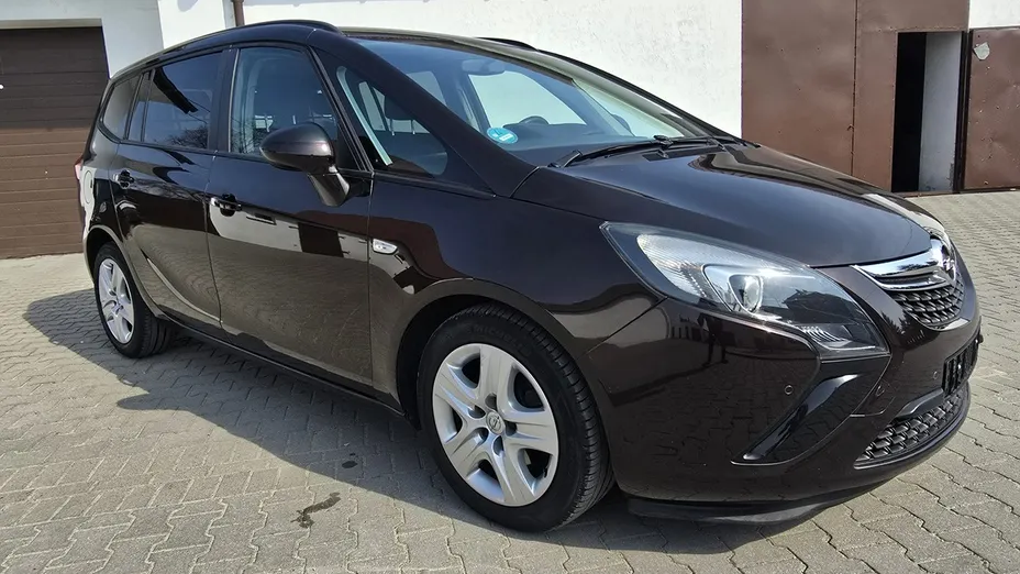 OPEL Zafira -
