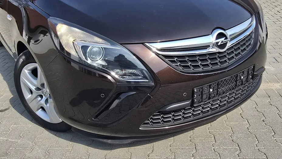 OPEL Zafira -