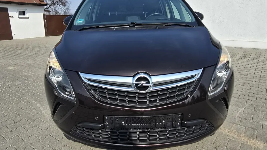 OPEL Zafira -