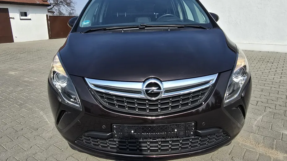 OPEL Zafira -