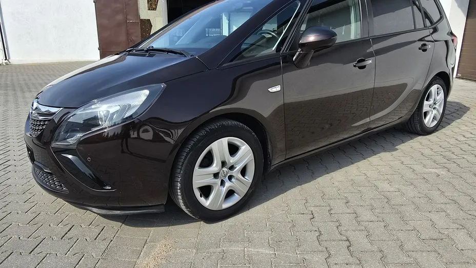 OPEL Zafira -