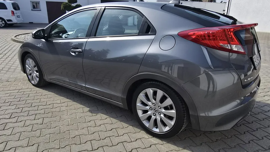 HONDA Civic -