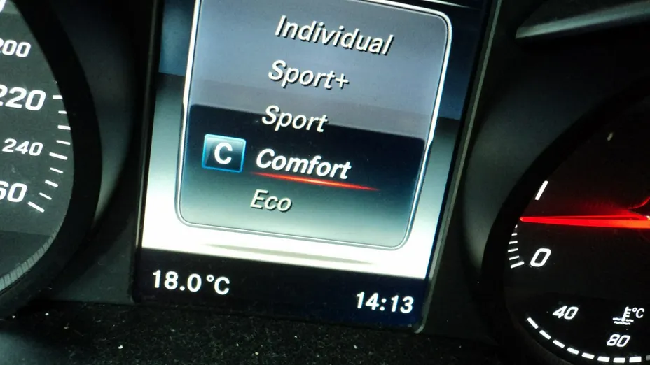 MERCEDES-BENZ GLC -