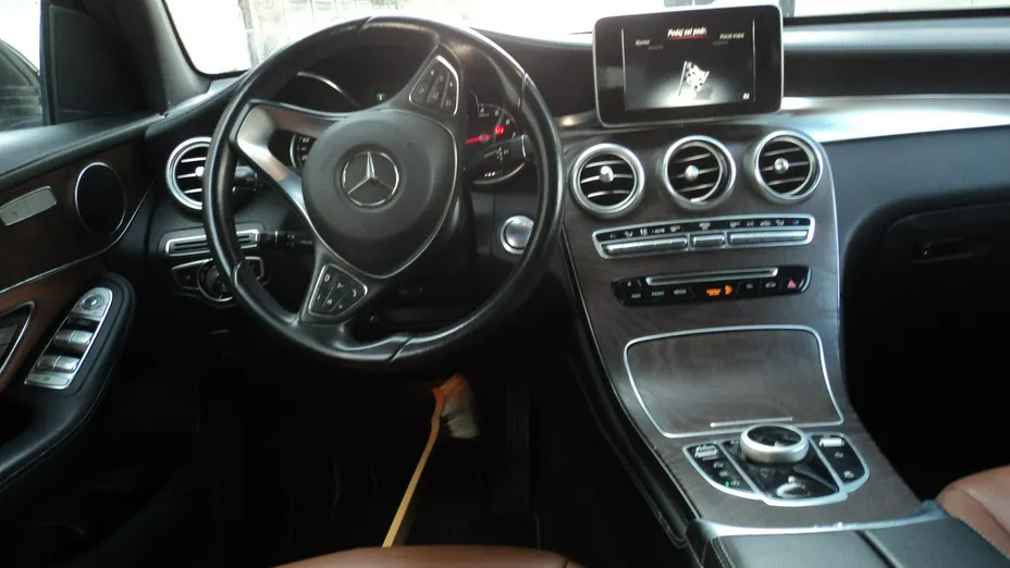 MERCEDES-BENZ GLC -