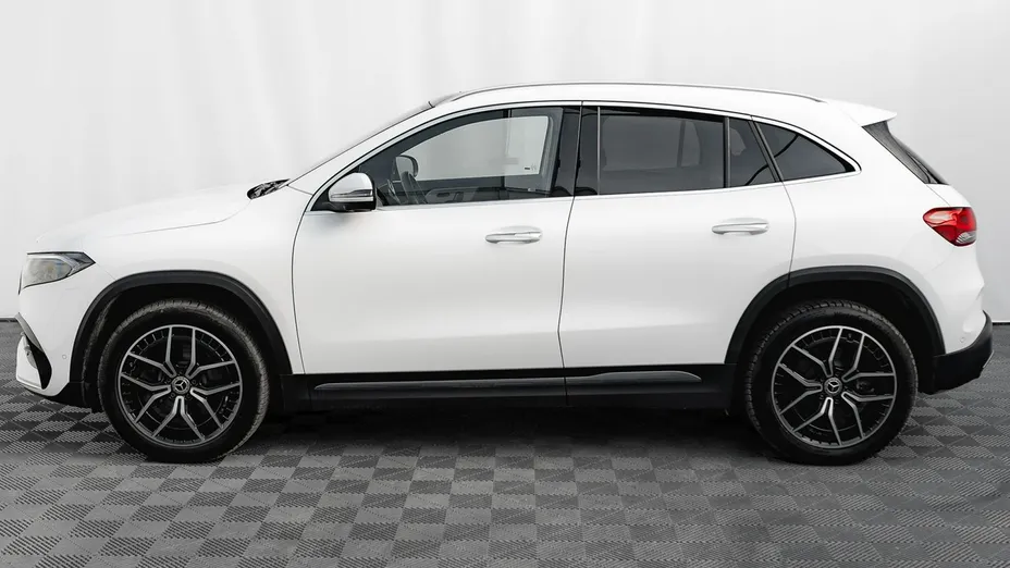 MERCEDES-BENZ EQA -