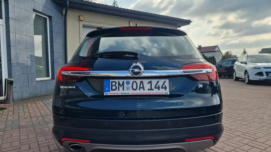 OPEL Insignia -