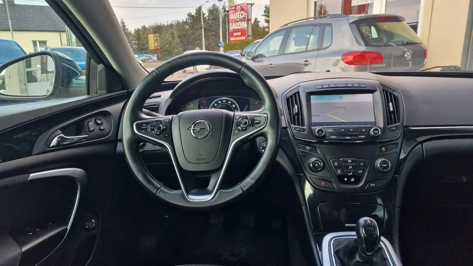 OPEL Insignia -