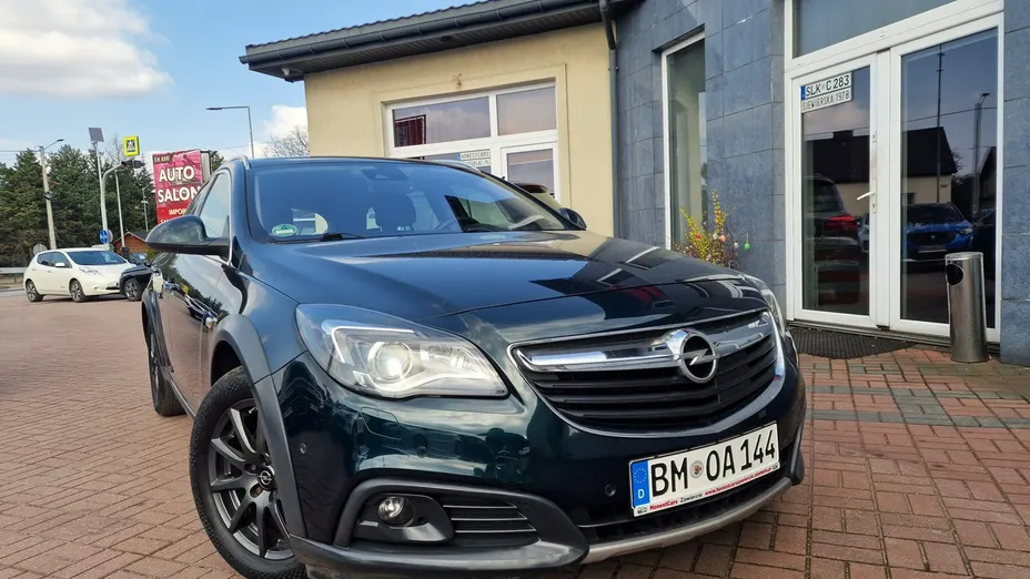 OPEL Insignia -
