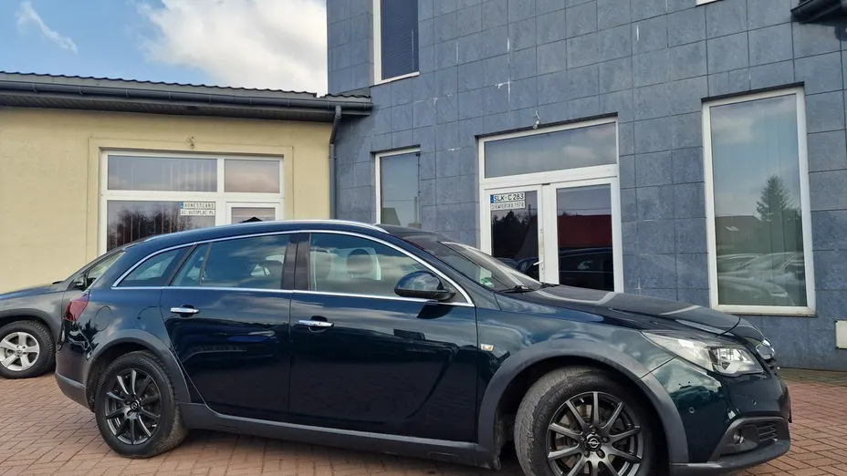 OPEL Insignia -