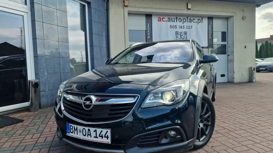 OPEL Insignia -