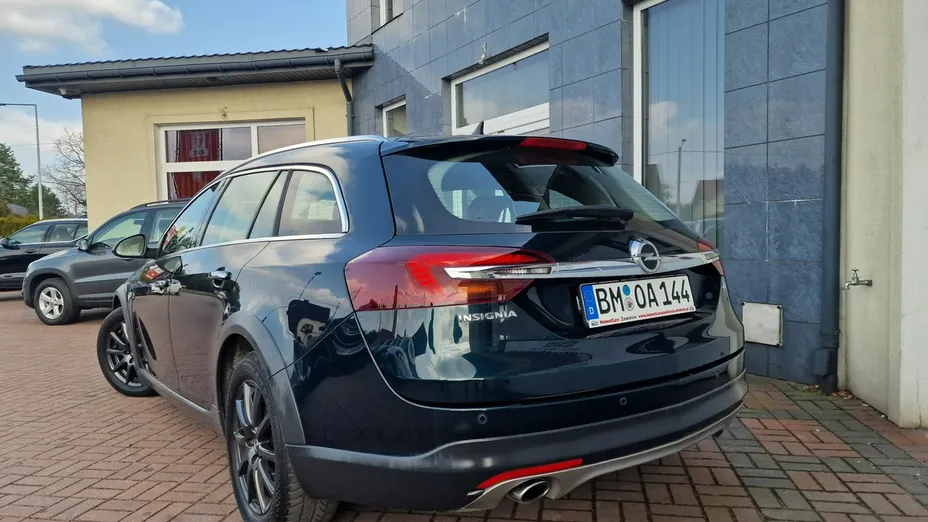 OPEL Insignia -