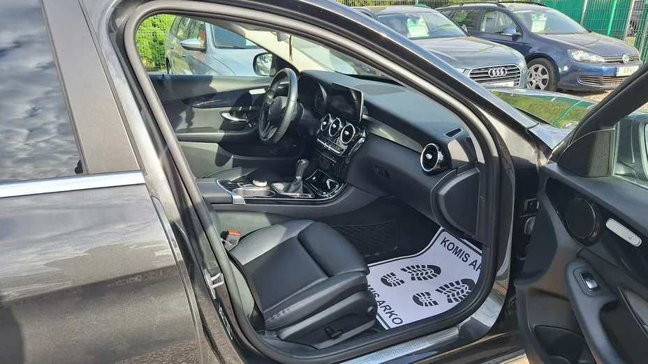 MERCEDES-BENZ C Klasa -