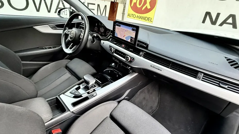 AUDI A4 -