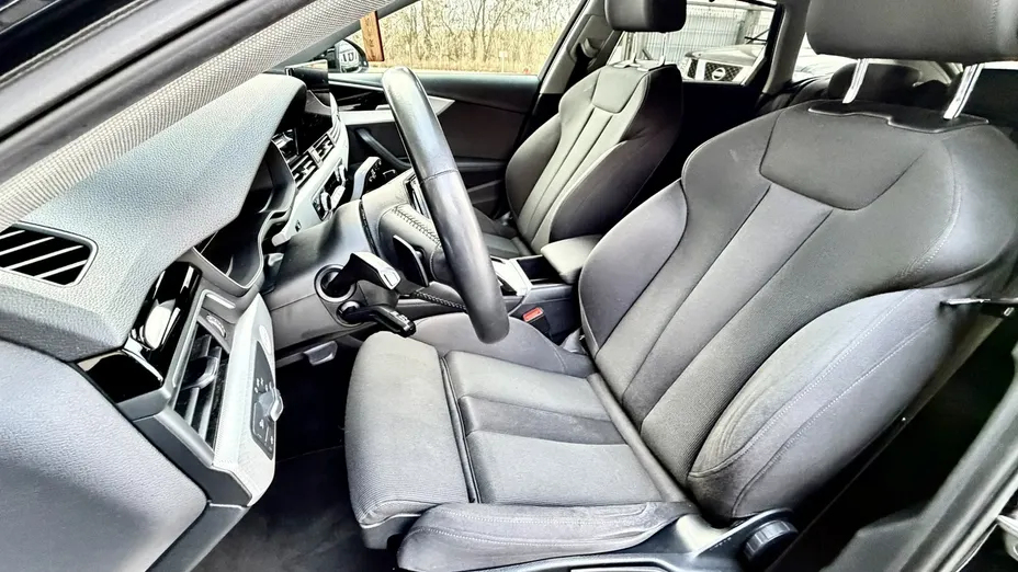 AUDI A4 -
