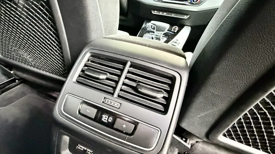 AUDI A4 -
