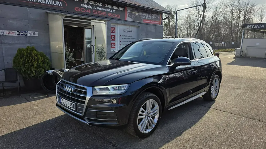 AUDI Q5 -