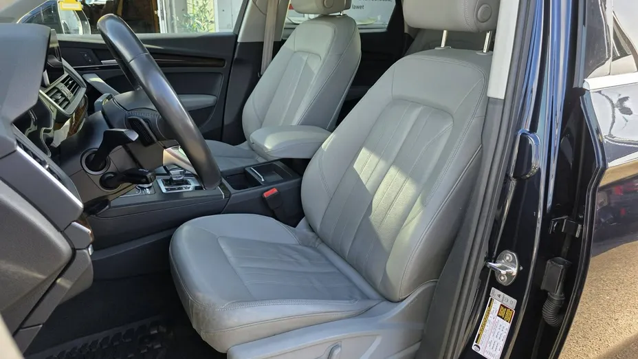AUDI Q5 -