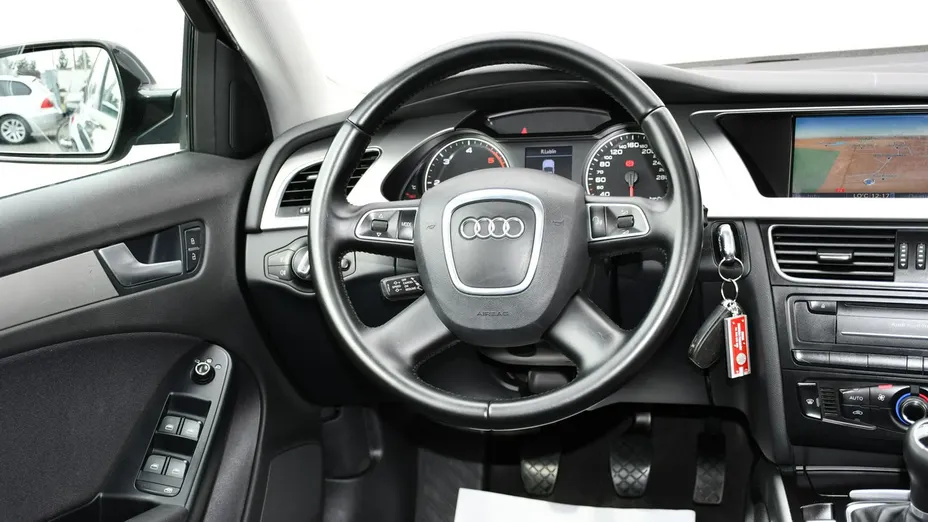 AUDI A4 -