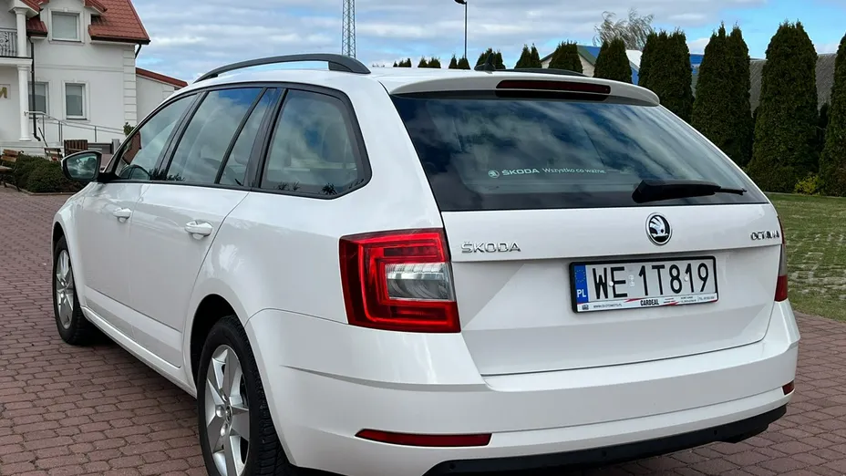 SKODA Octavia -
