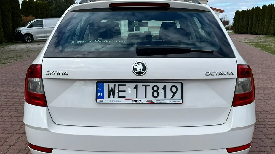 SKODA Octavia -