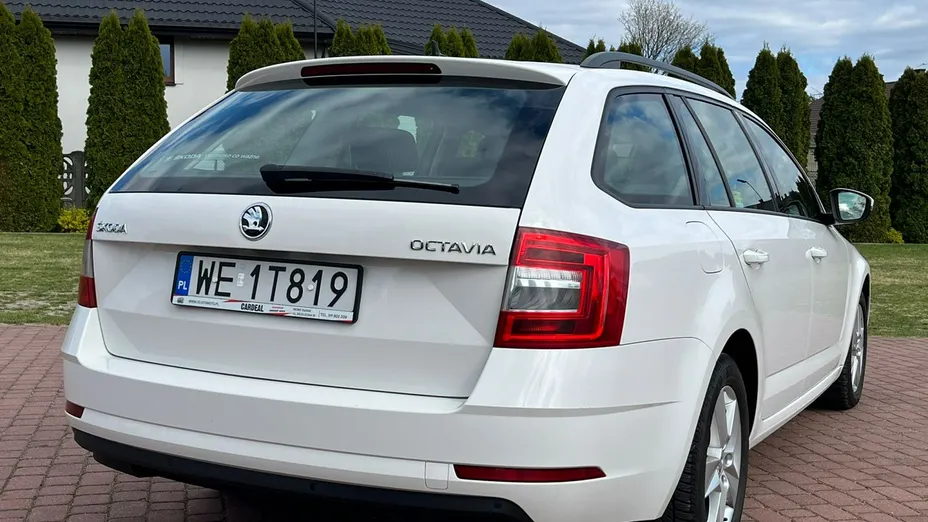 SKODA Octavia -