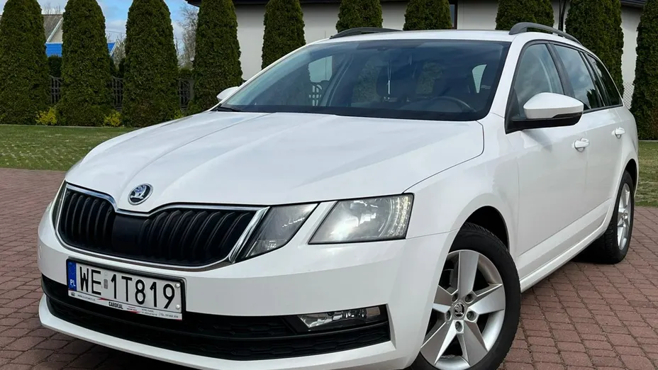 SKODA Octavia -
