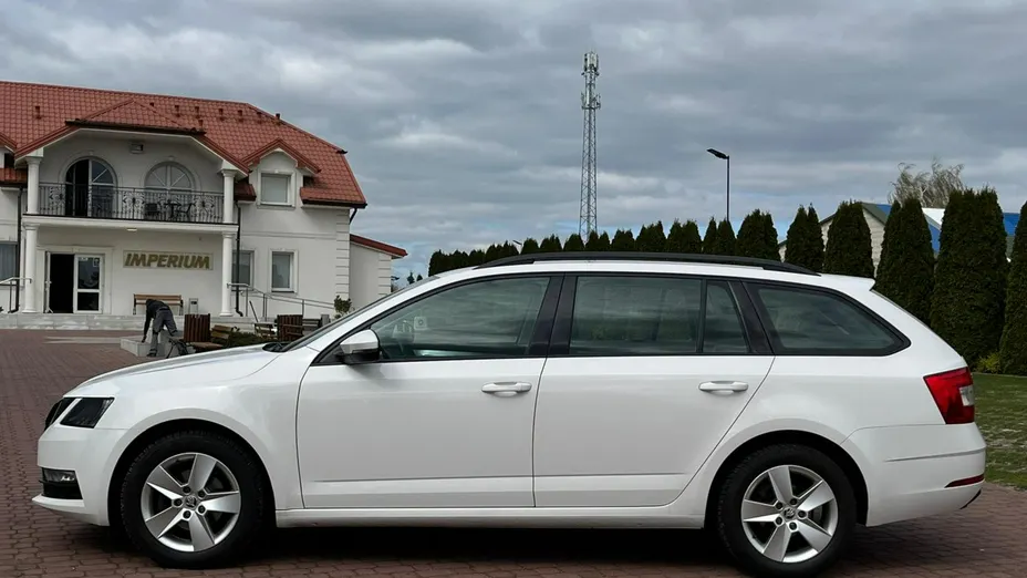 SKODA Octavia -