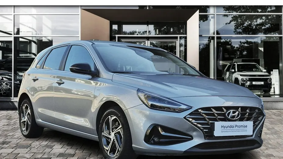 HYUNDAI i30 -
