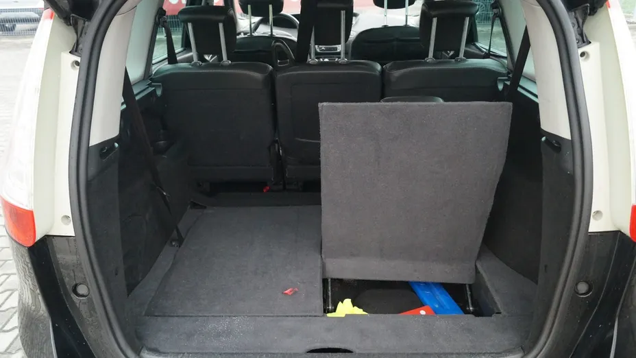 RENAULT Grand Scenic -