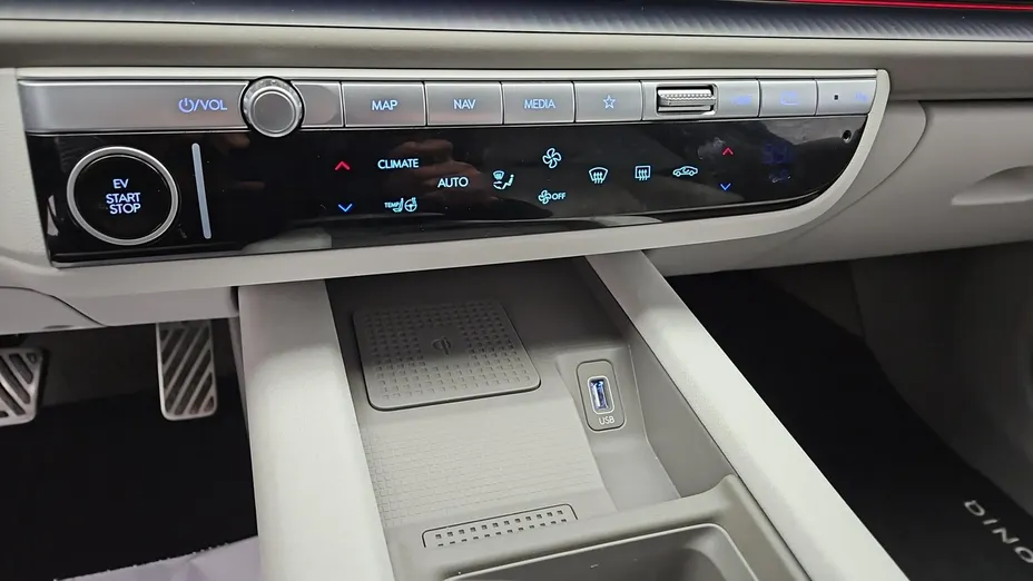 HYUNDAI Ioniq 6 -