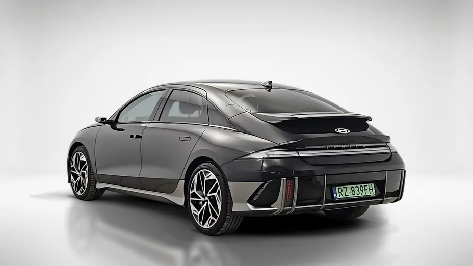 HYUNDAI Ioniq 6 -