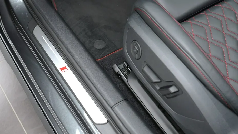 AUDI S3 Limousine -
