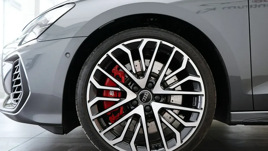 AUDI S3 Limousine -