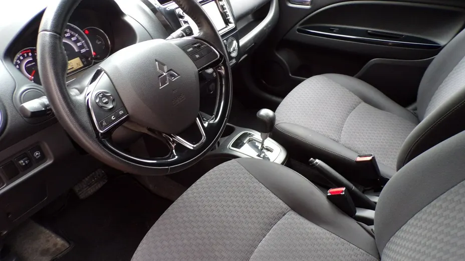 MITSUBISHI Space Star -